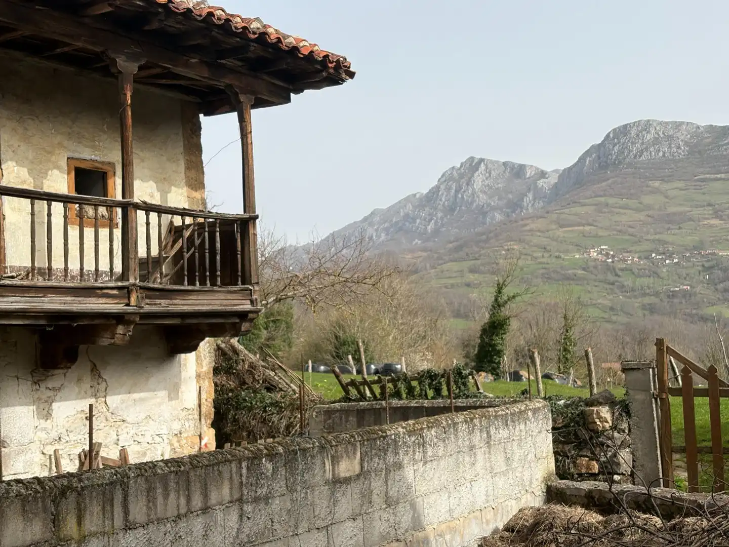 Vista exterior de Finca rústica en venta en Quirós con Terraza y Balcón