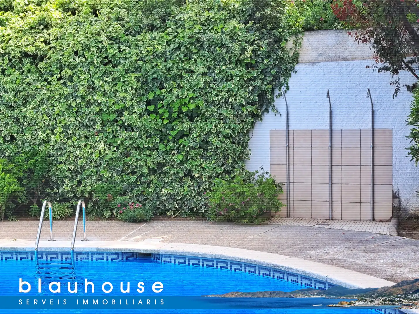Swimming pool of Commercial properties for sale in Llançà