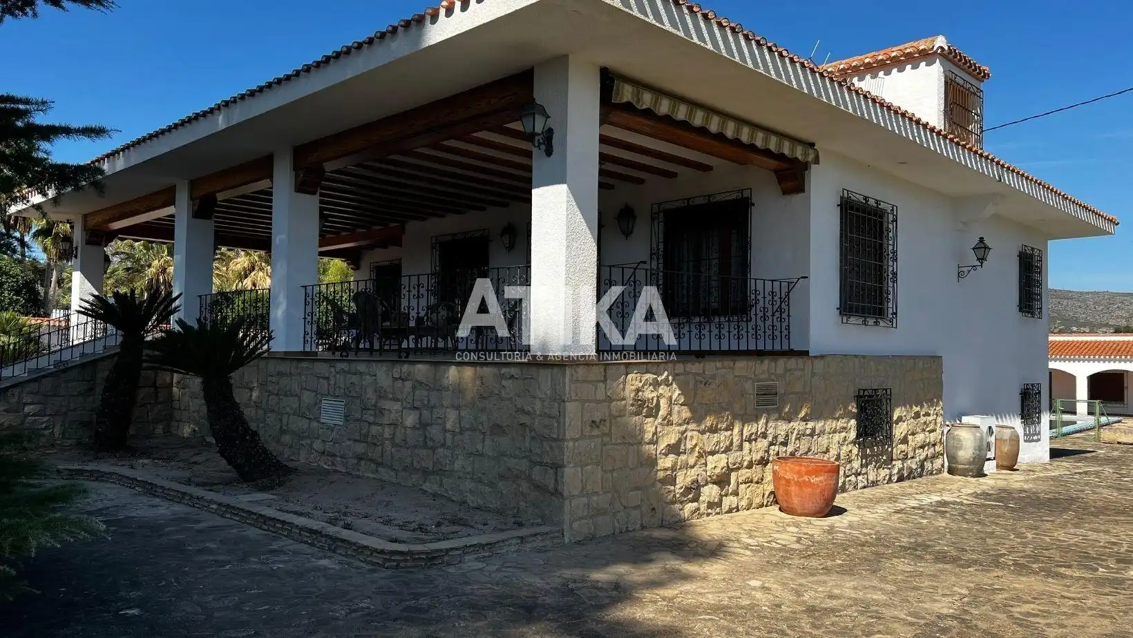 Vista exterior de Casa o xalet en venda en Ontinyent amb Calefacció, Jardí privat i Traster