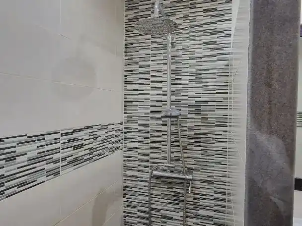 Bathroom of Flat for sale in Benalmádena  with Air Conditioner and Swimming Pool