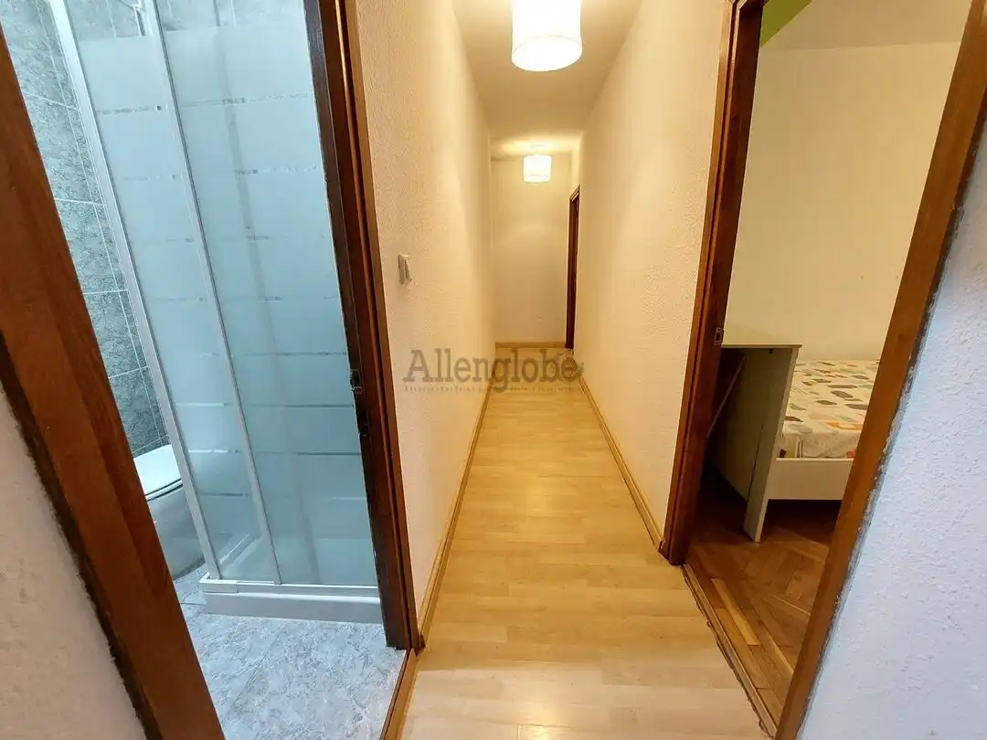 Piso de alquiler en Oviedo  con Calefacción y Balcón