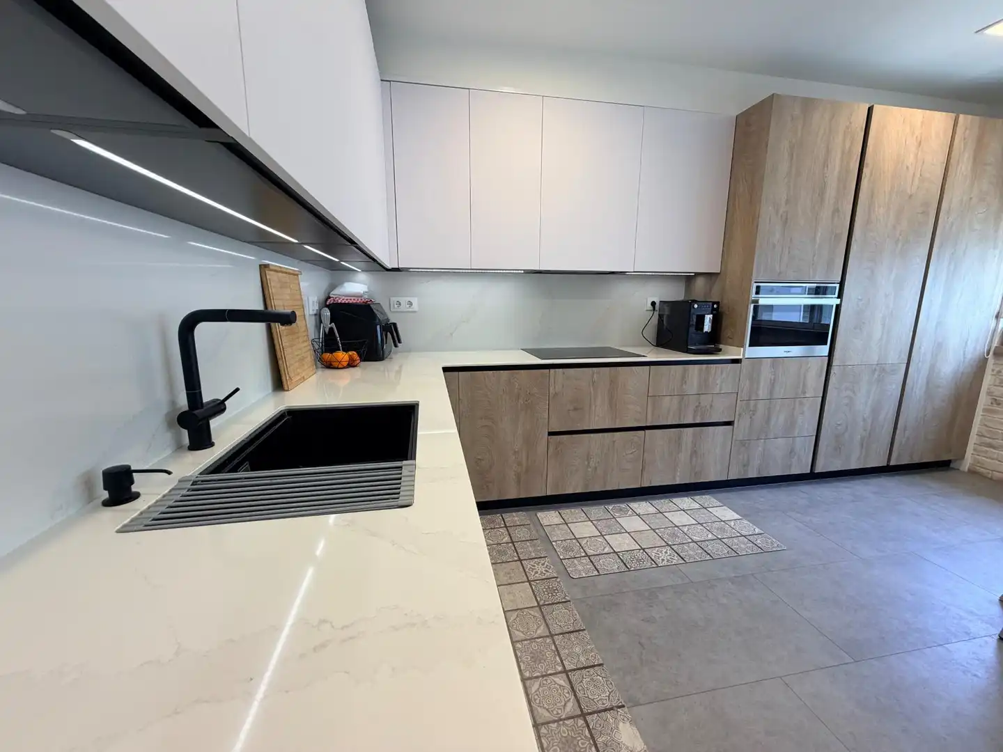 Kitchen of Houses for sale in Badalona  with Air Conditioner, Heating and Parquet flooring