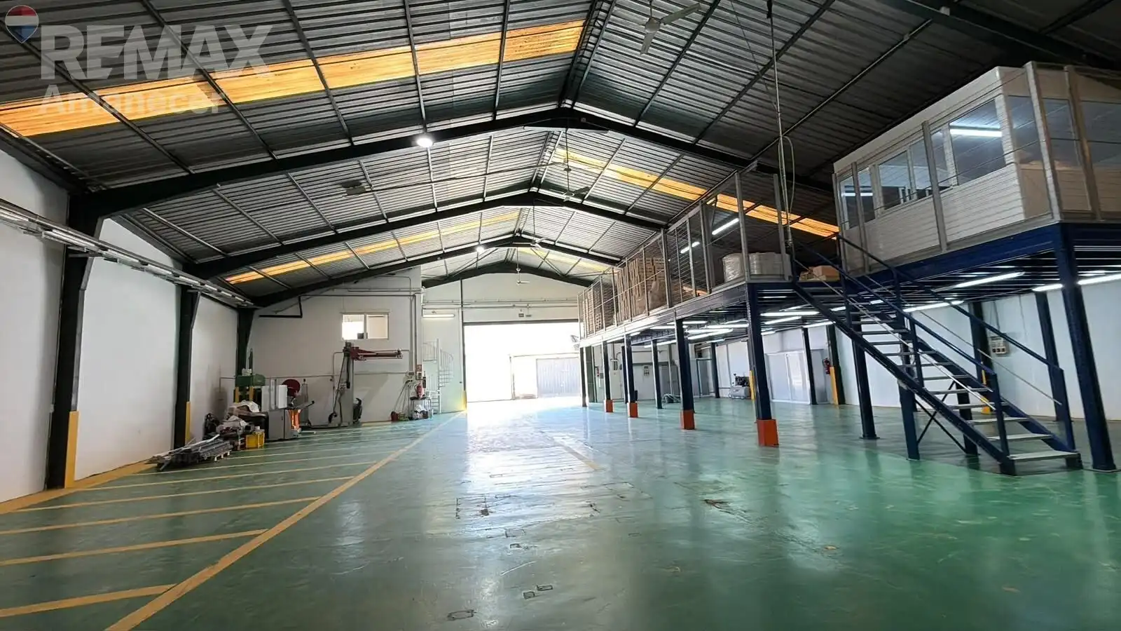 Nave industrial en venta en Castelló de Rugat, Valencia
