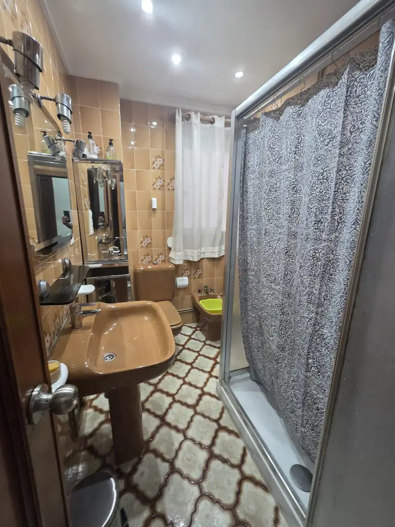 Baño de Piso en venta en Valencia con Amueblado y Horno