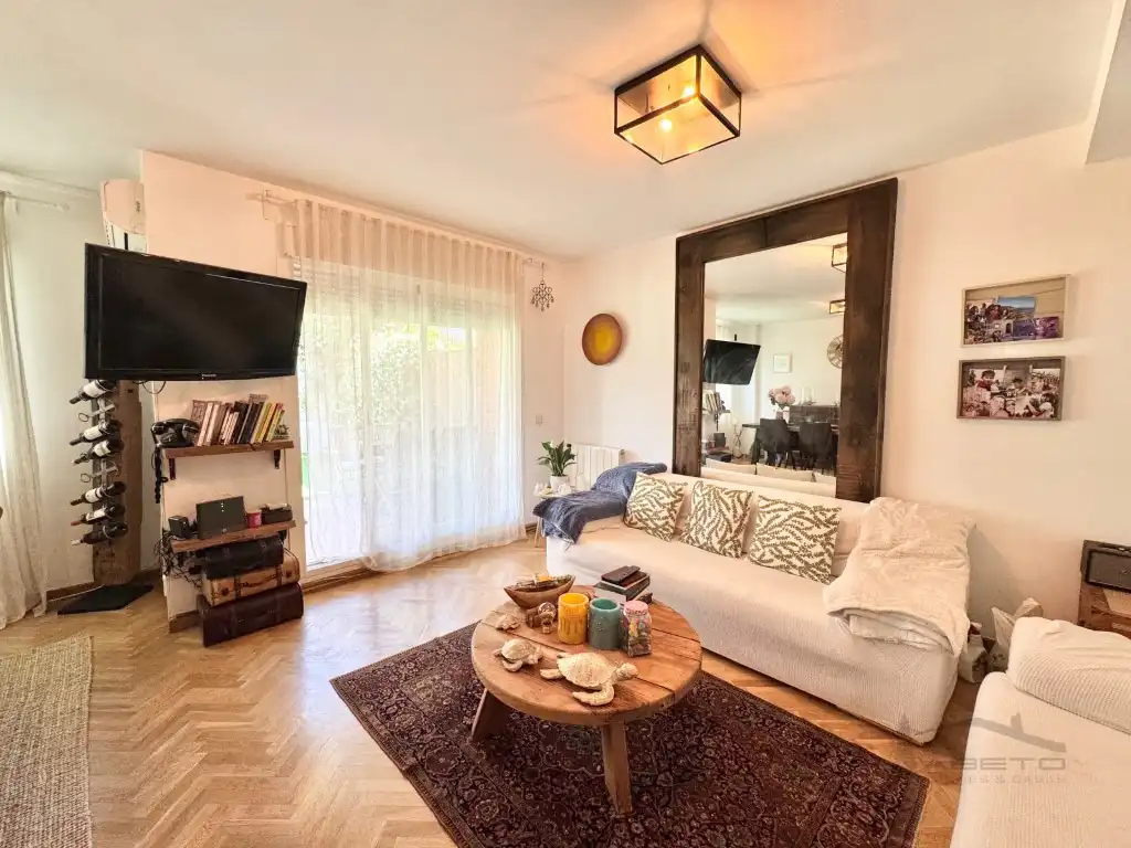 Sala de estar de Casa adosada en venta en Club de Campo