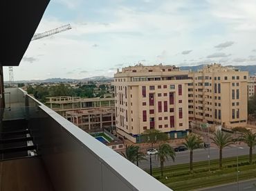 Attique avec piscine à vendre à Avenida Don Juan de Borbon 79