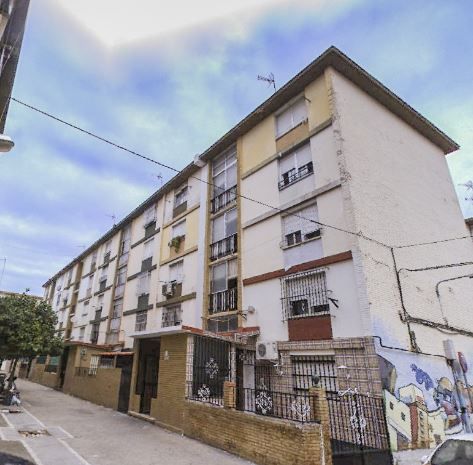 Exterior view of Flat for sale in  Sevilla Capital  with Swimming Pool