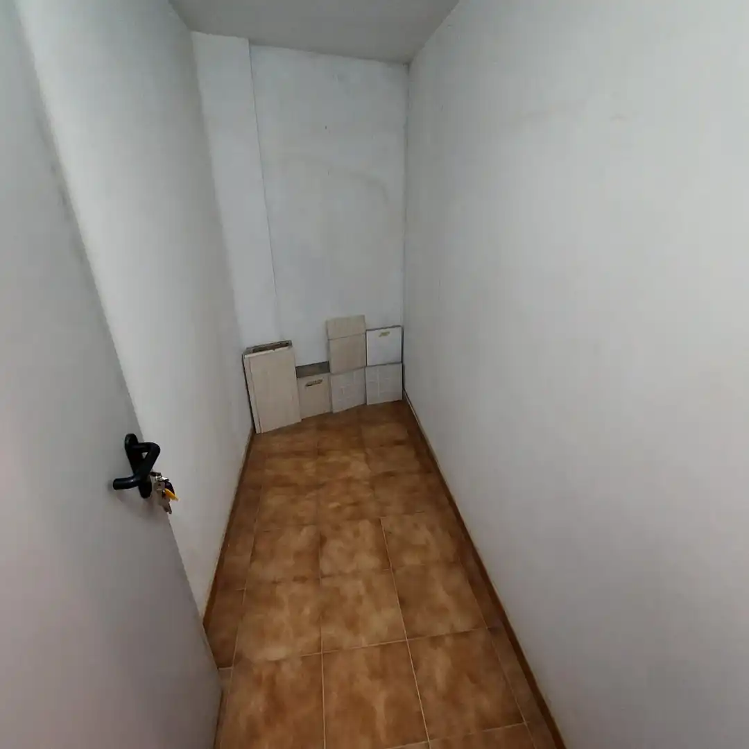Wohnung zur Miete in Vigo  mit Heizung, Parkett und Abstellraum