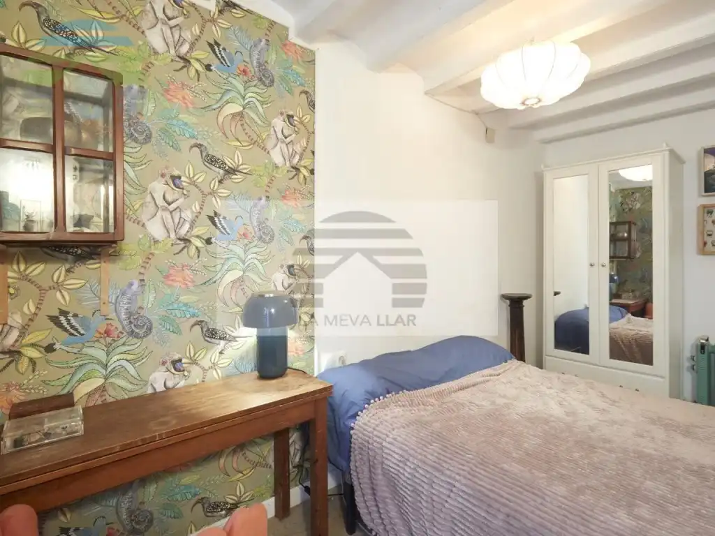 Bedroom of Flat for sale in Barcelona