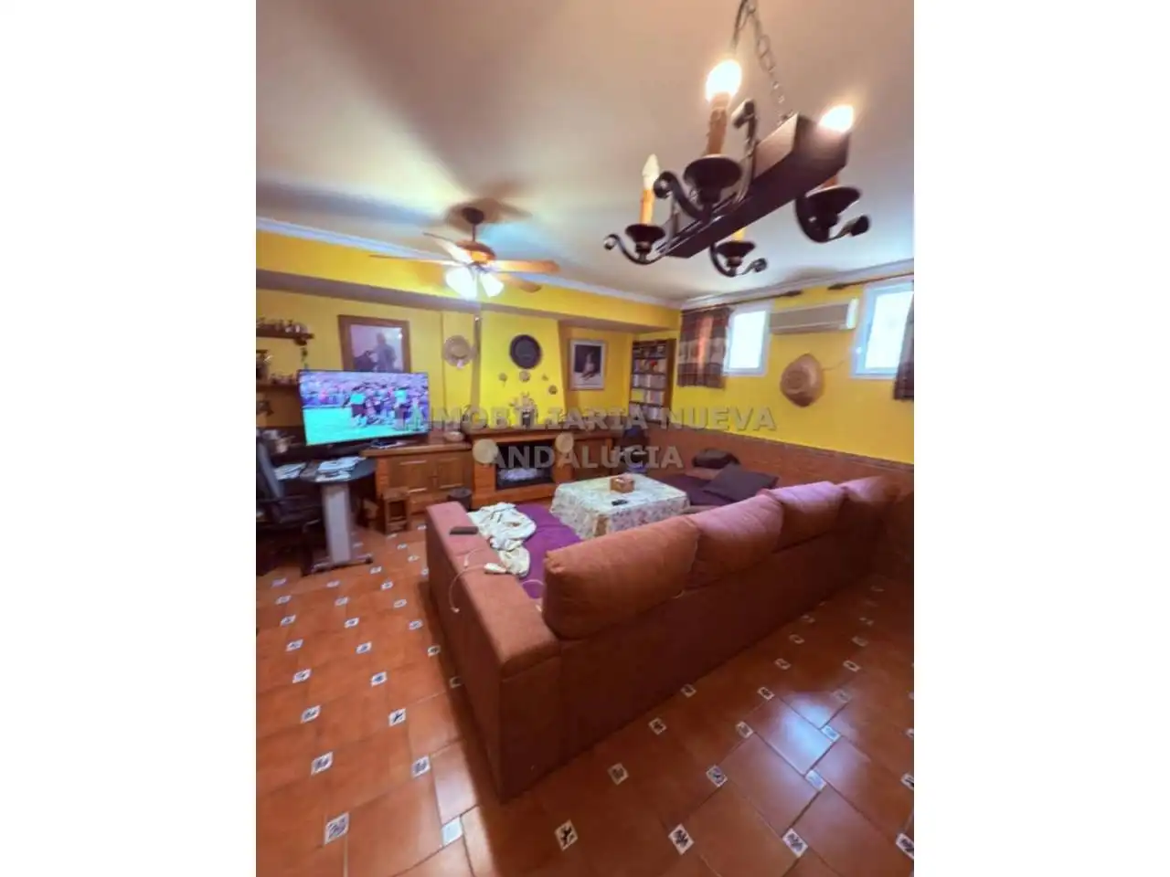 Sala d'estar de Casa o xalet en venda en Almería amb Aire condicionat