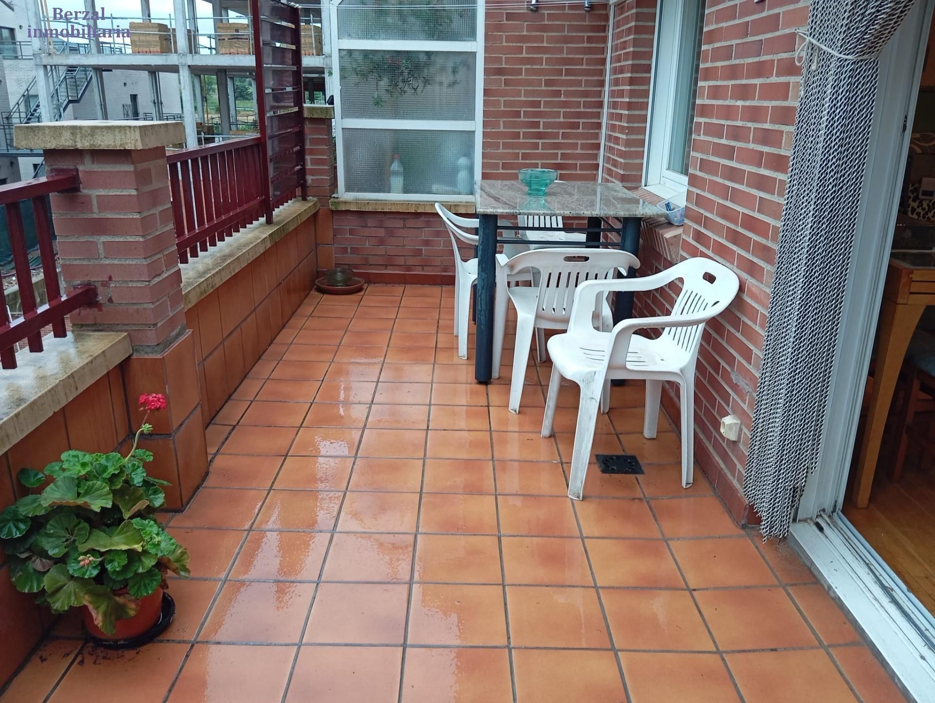 Terraza de Piso en venta en  Logroño con Calefacción, Jardín privado y Terraza
