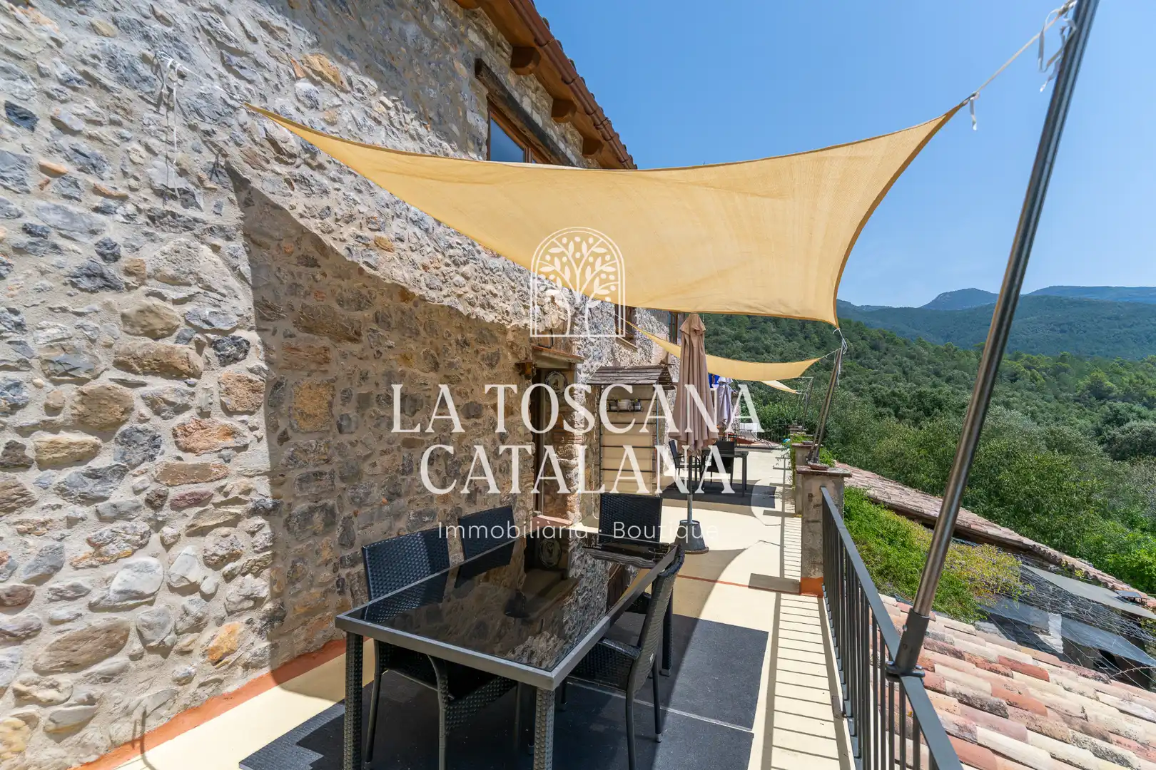Terraza de Finca rústica en venta en Sales de Llierca con Aire acondicionado, Calefacción y Jardín privado