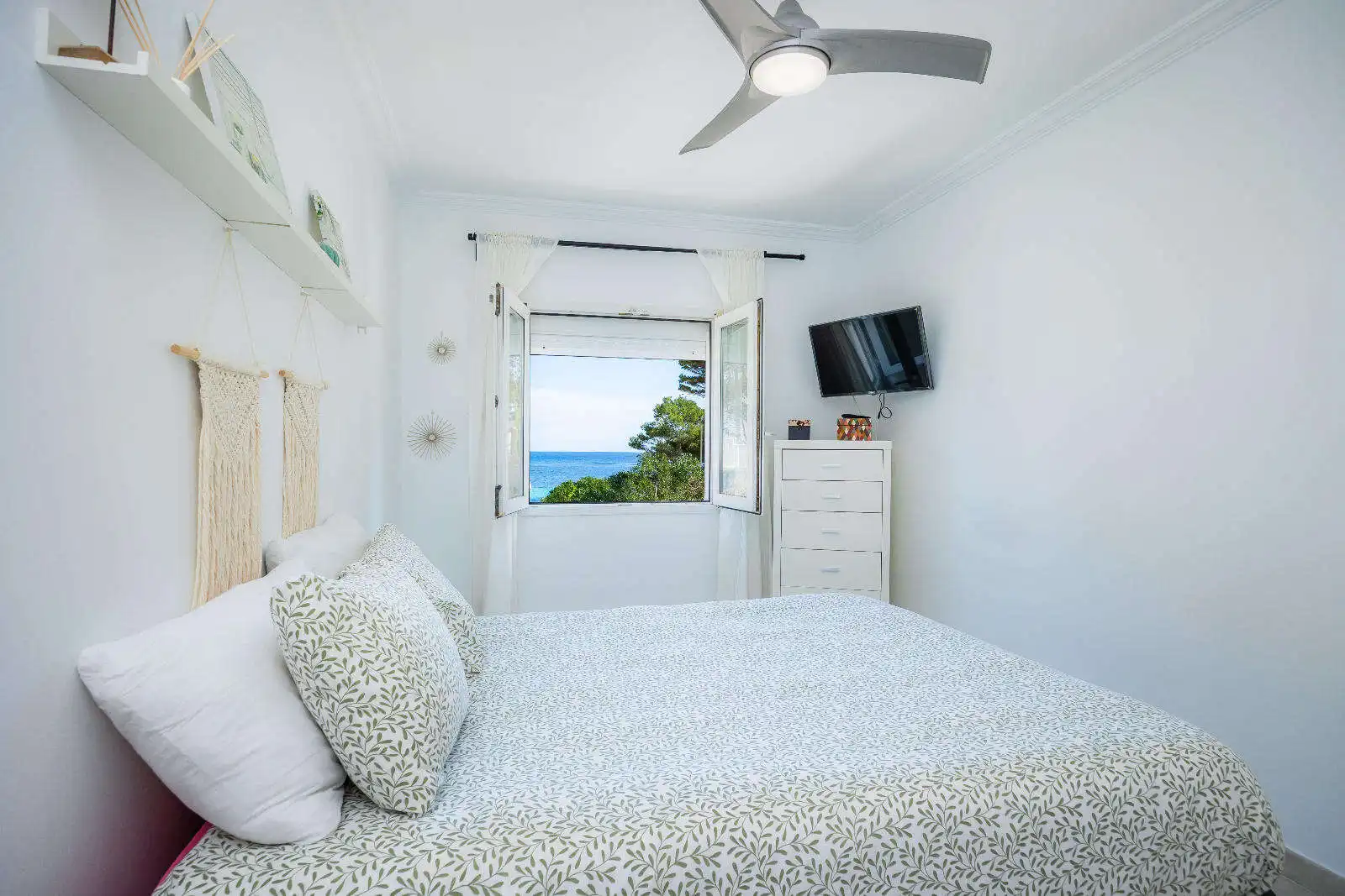 Schlafzimmer von Einfamilien-Reihenhaus zum Verkauf in Capdepera mit Klimaanlage, Terrasse und Möbliert