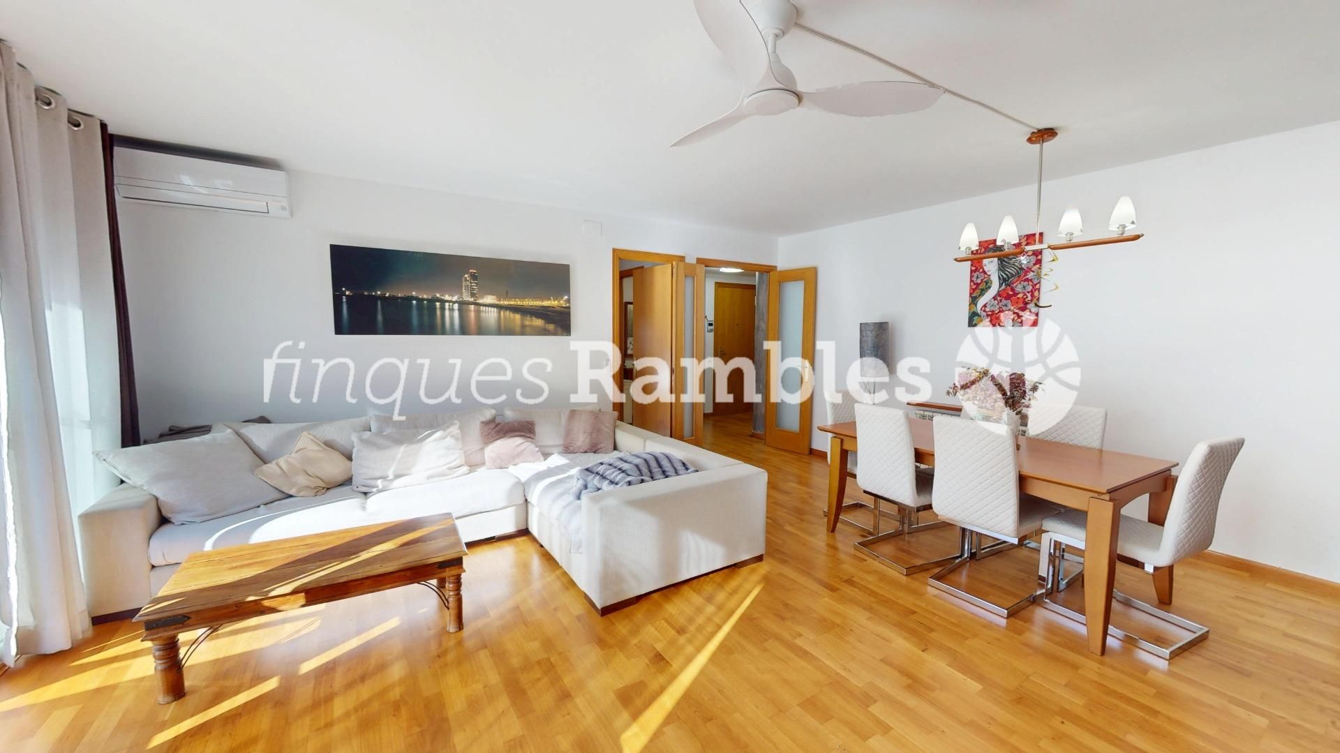 Living room of Flat for sale in Igualada  with Heating, Parquet flooring and Terrace