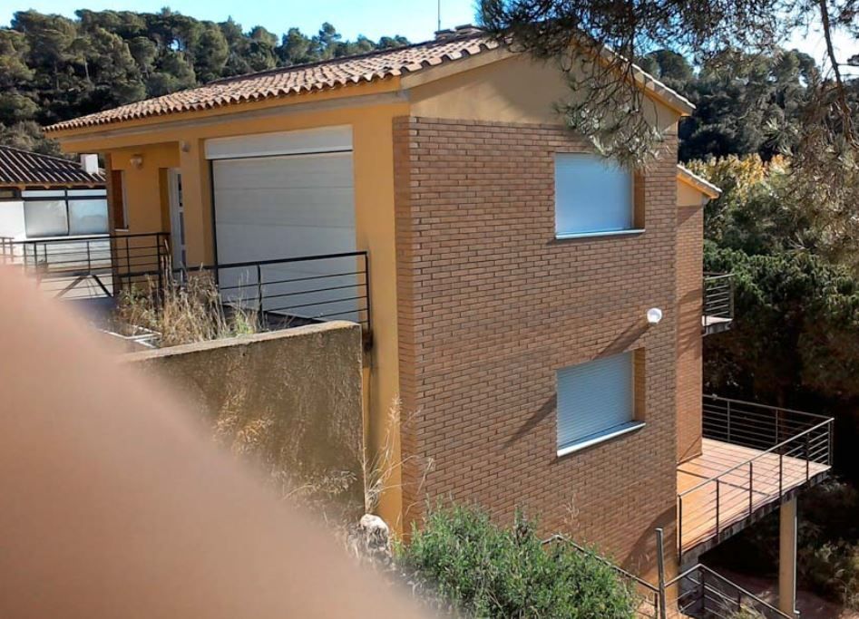 Exterior view of House or chalet for sale in L'Ametlla del Vallès
