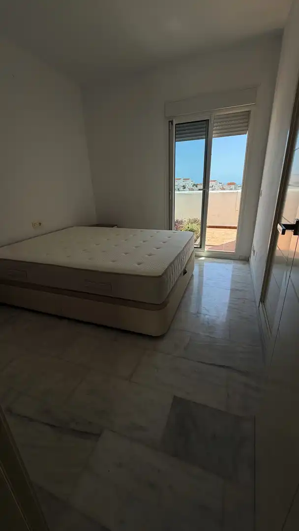 Habitación de Ático en venta en Estepona con Aire acondicionado, Calefacción y Terraza