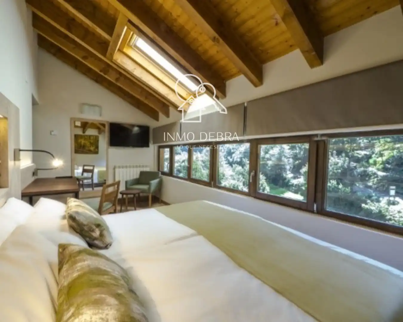 Habitación de Edificio en venta en Oviedo 