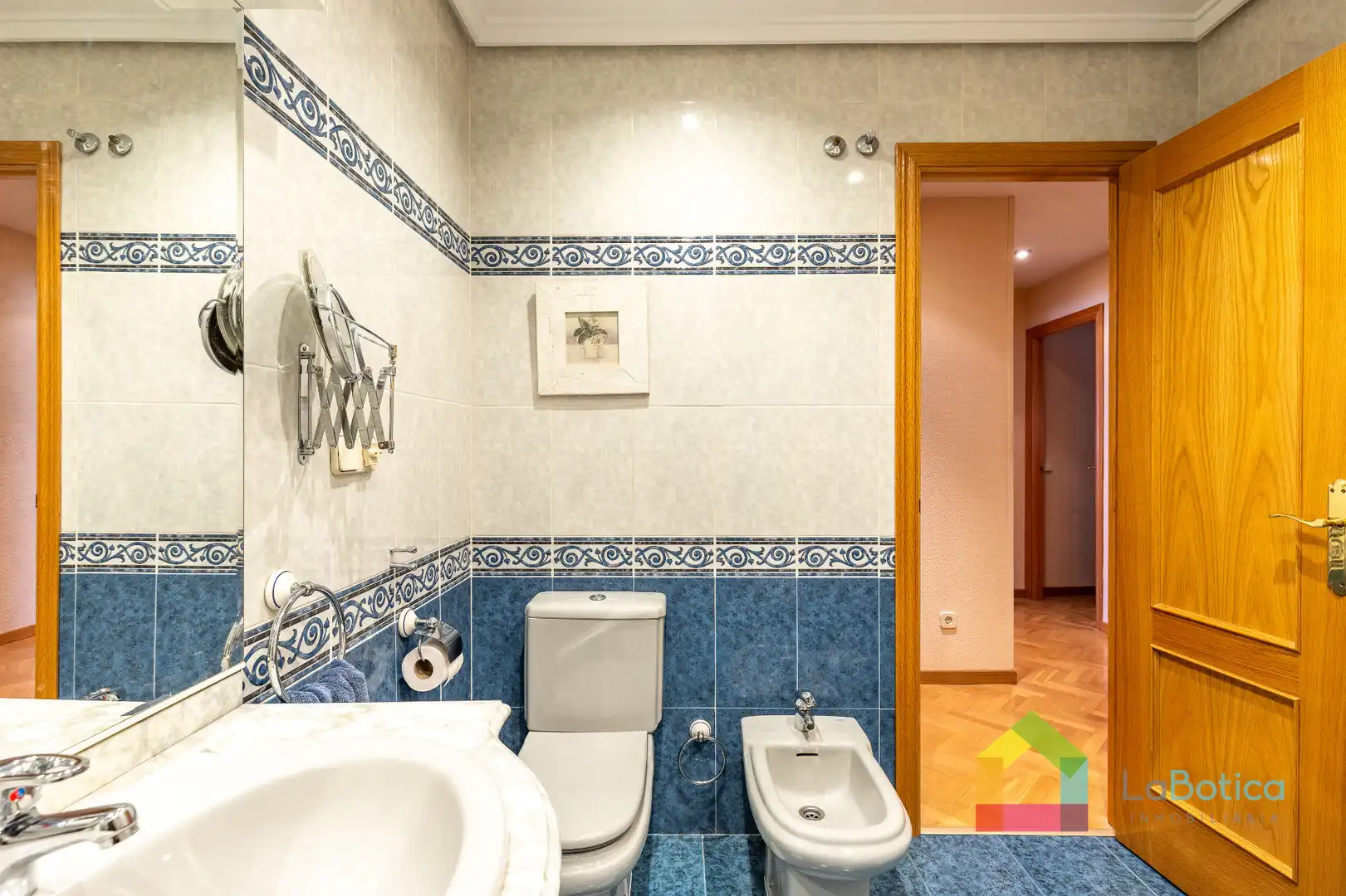 Bathroom of Flat for sale in Toledo  with Heating, Parquet flooring and Washing machine