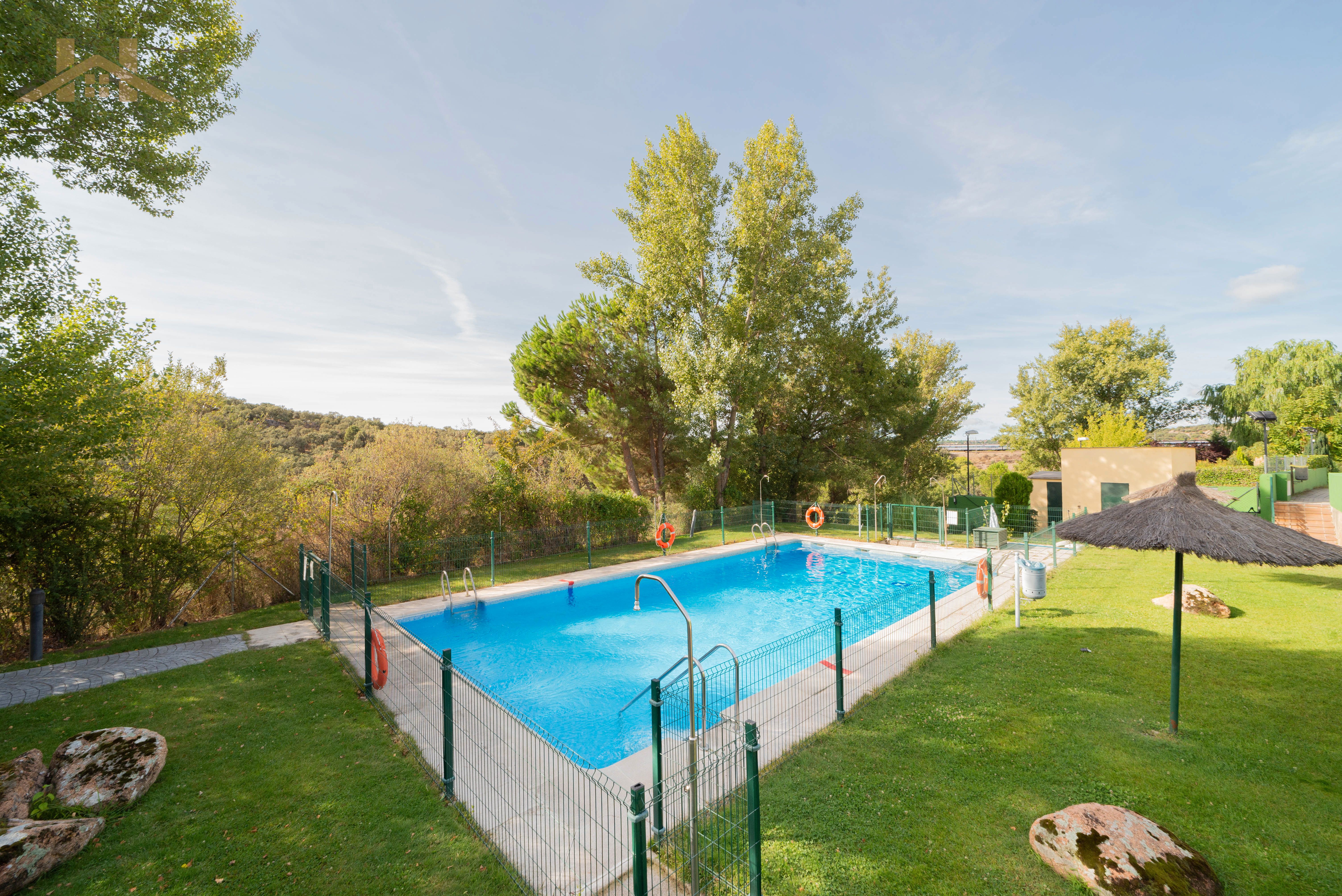 Swimming pool of Single-family semi-detached for sale in Galapagar  with Air Conditioner, Heating and Terrace