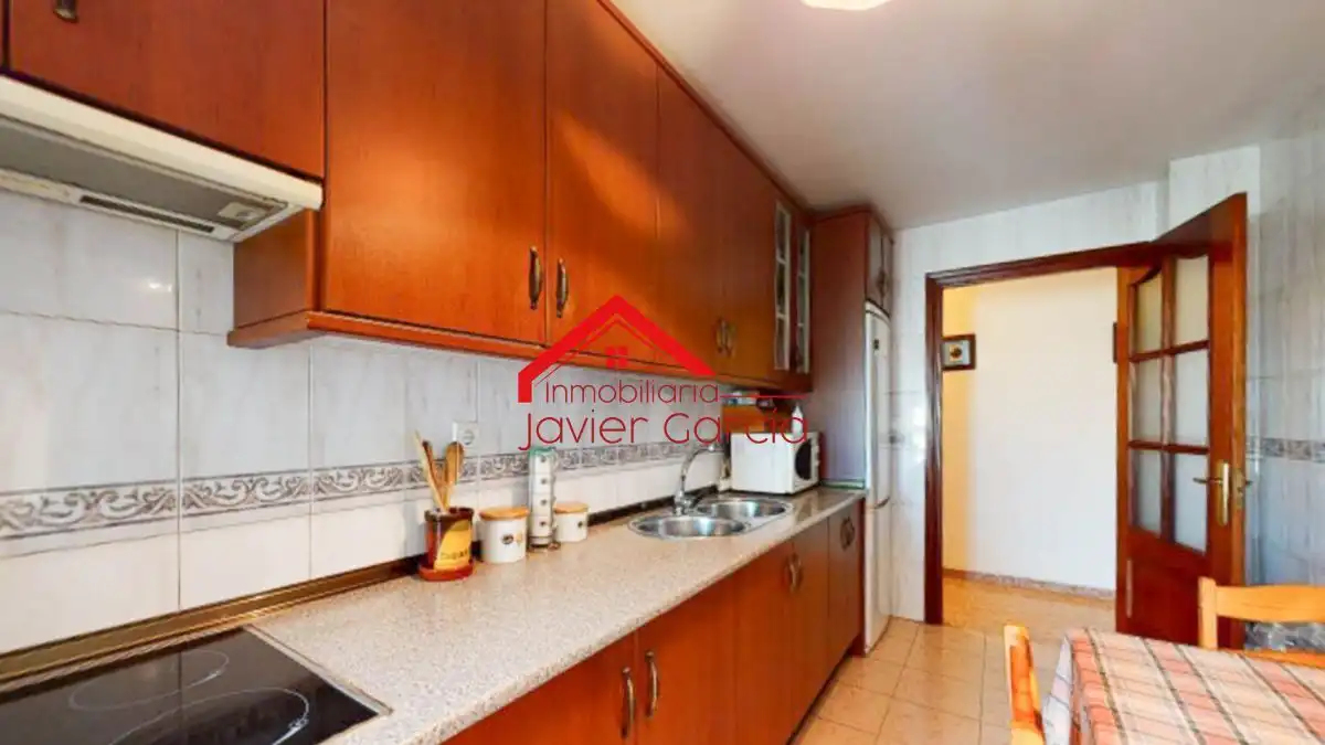 Cuina de Pis en venda en Villafranca de los Barros amb Aire condicionat, Terrassa i Balcó
