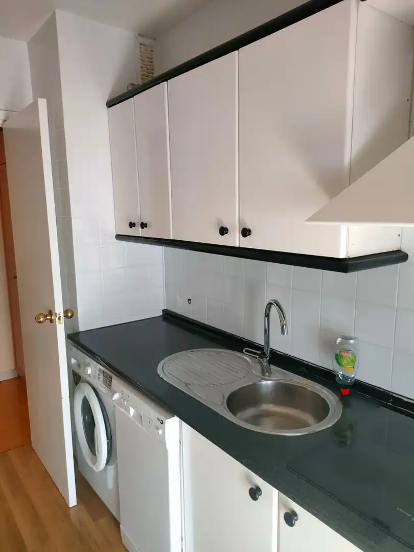 Kitchen of Flat for rent in Sevilla  with Air Conditioner and Furnished