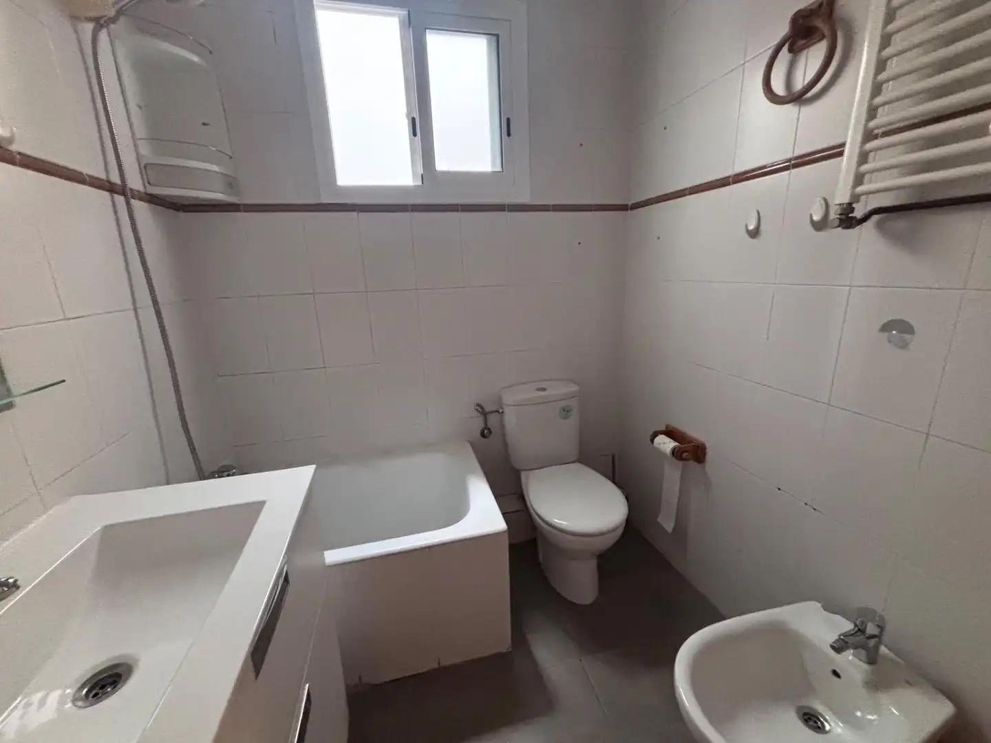 Badezimmer von Wohnungen zum Verkauf in Valencia mit Heizung