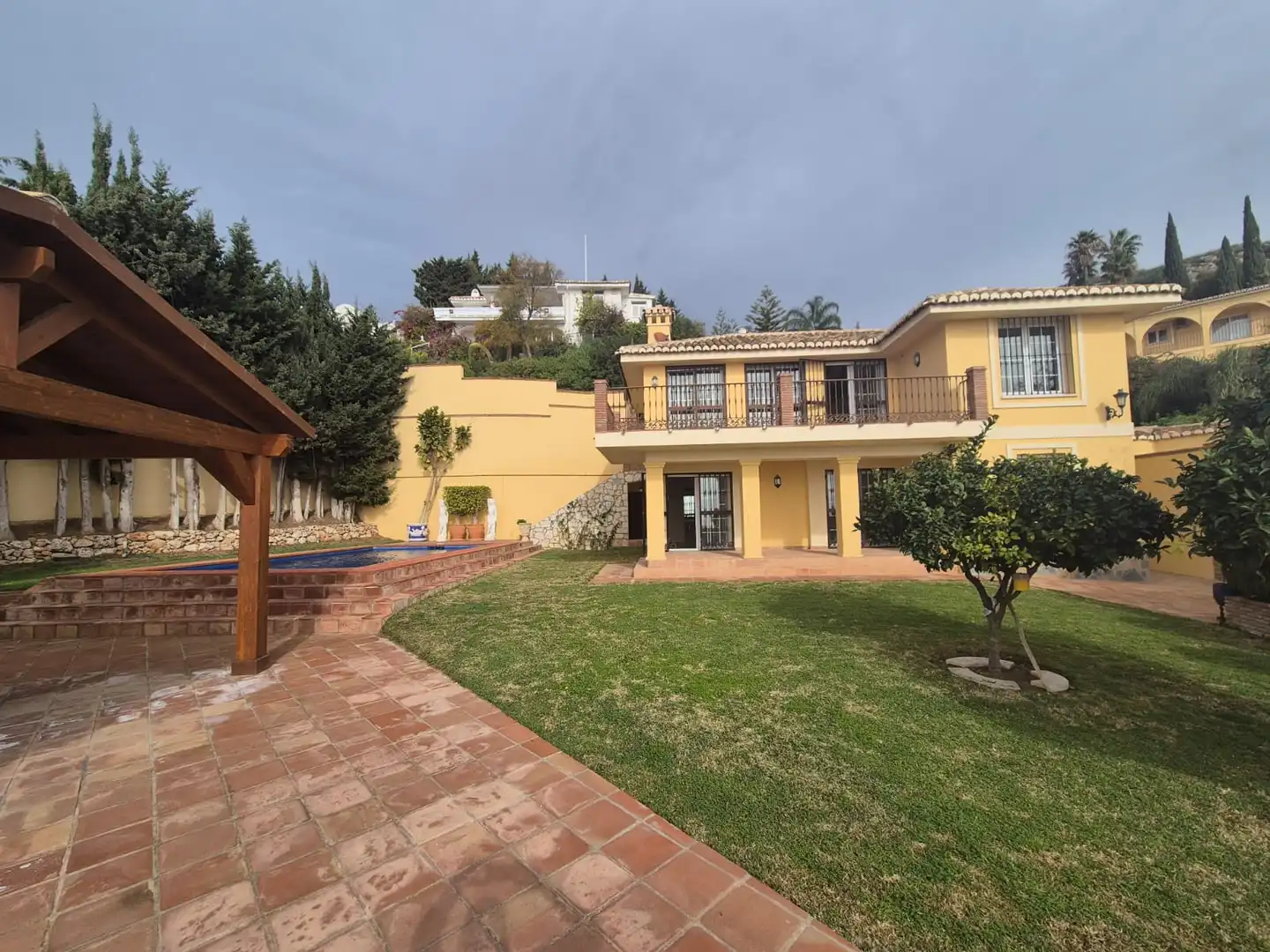 Chalet con piscina en venta en Pasaje Córdoba 8, imagen 2