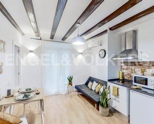 Sala d'estar de Apartament de lloguer en  Barcelona Capital amb Aire condicionat, Calefacció i Moblat