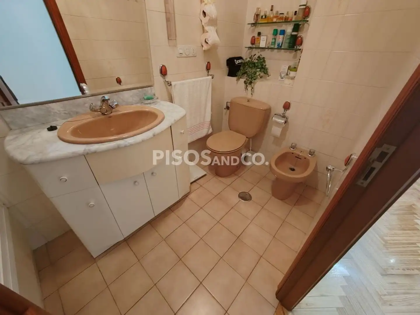 Baño de Piso en venta en A Coruña Capital  con Calefacción, Trastero y Amueblado