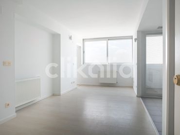 Piso con piscina en venta en Villa de Vallecas