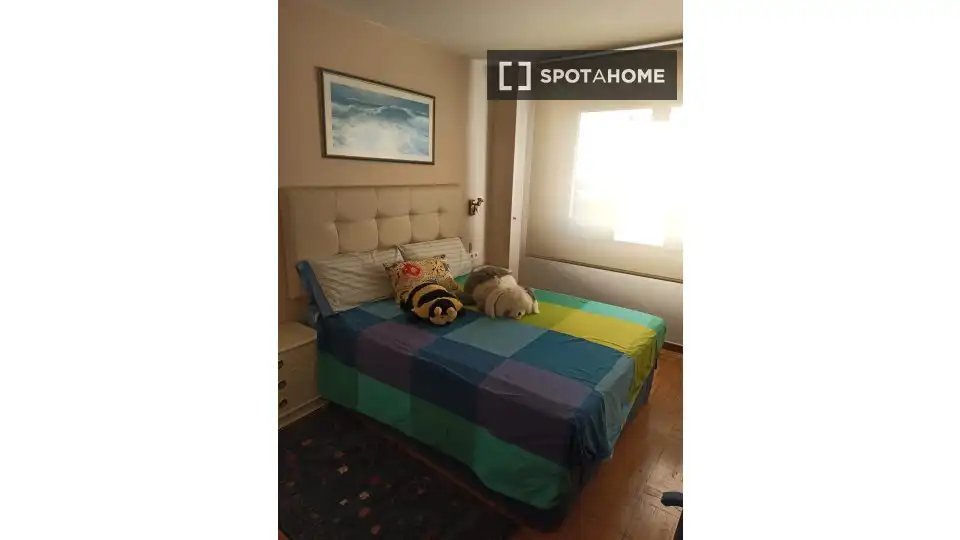 Room in Plaza Industria