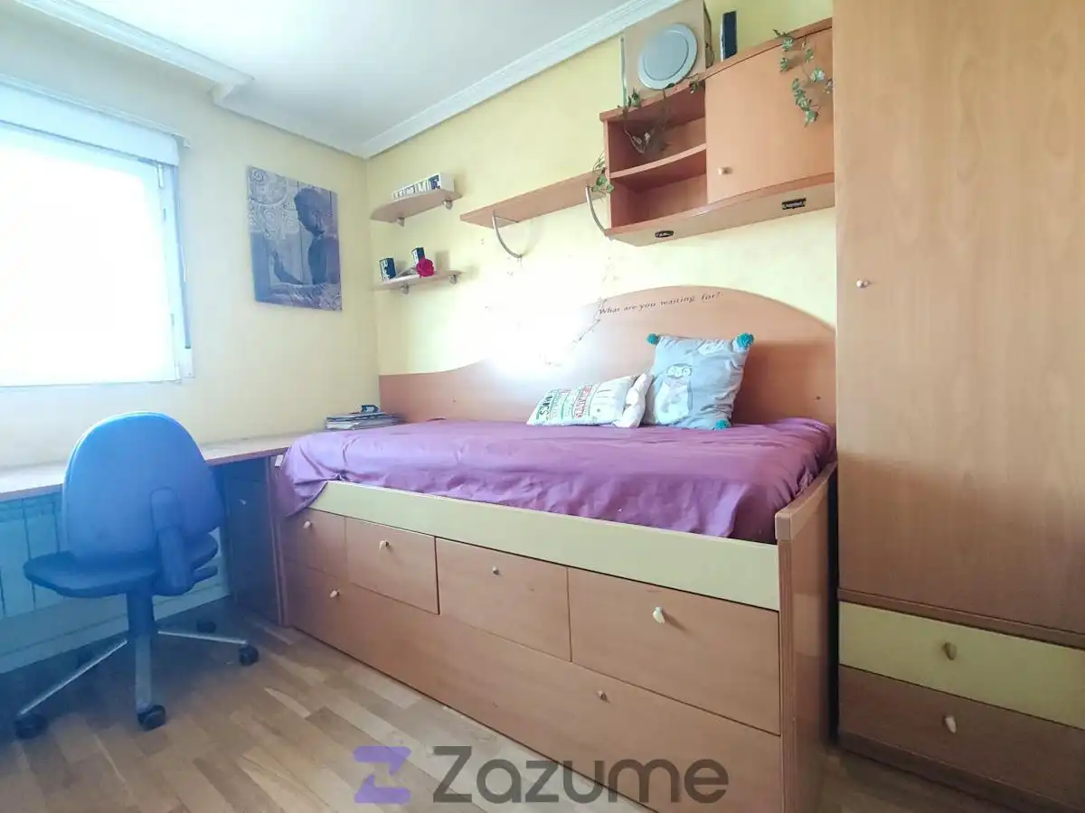 Schlafzimmer von Wohnung zur Miete in Usera