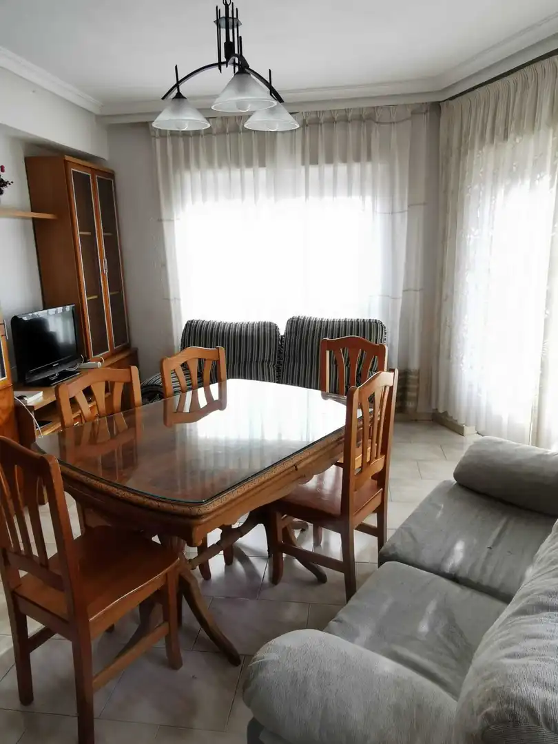 Flat with lift to rent in Calle Nieto Bonal, imagen 3