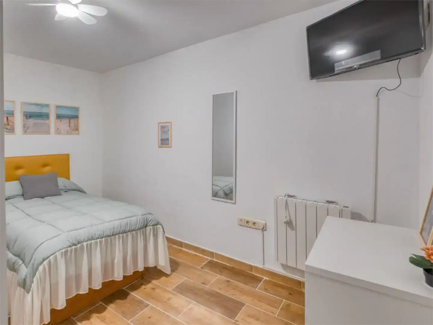 Bedroom of Study for rent in Estremera  with Air Conditioner, Furnished and Balcony