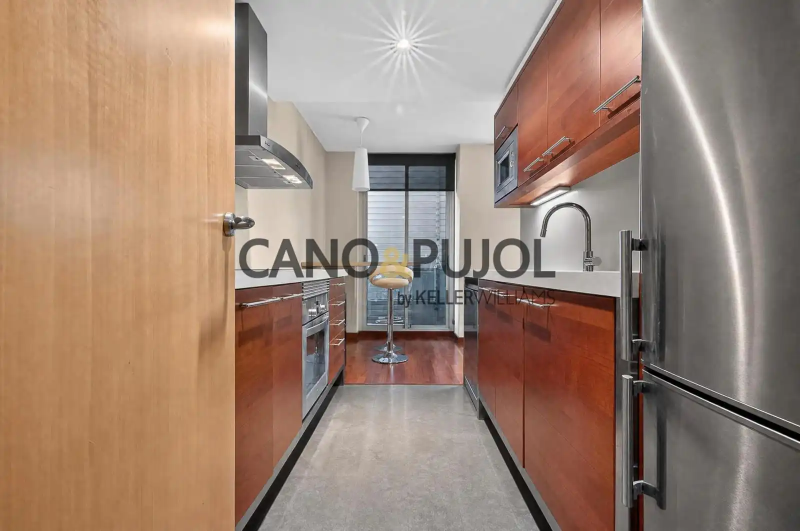 Cuina de Pis en venda en Sant Cugat del Vallès amb Aire condicionat, Calefacció i Parquet