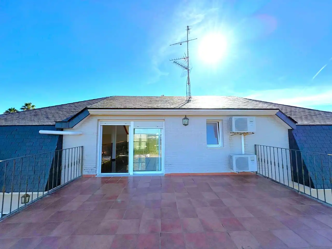Terraza de Casa o chalet en venta en Chiva con Aire acondicionado, Jardín privado y Terraza