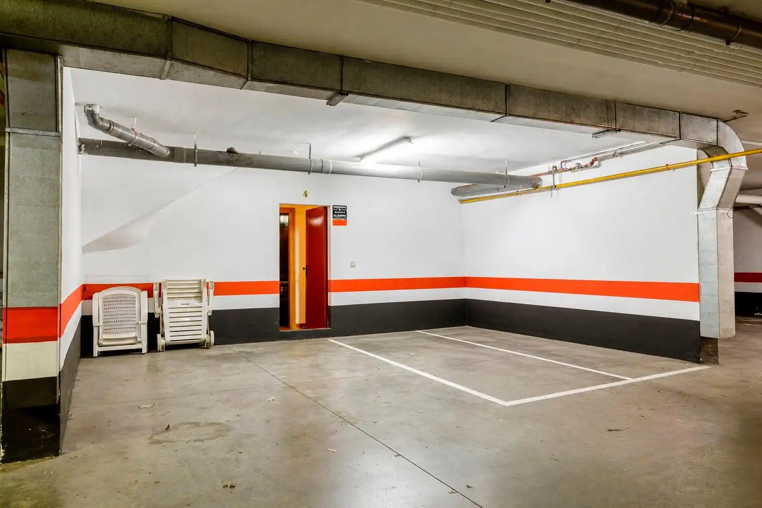 Parking of Detached homes for sale in Zaragoza  with Heating, Private garden and Terrace