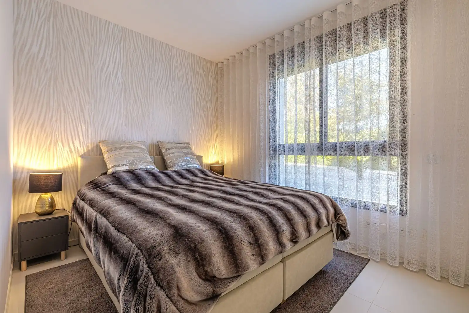 Dormitori de Apartament en venda en Benahavís amb Jardí privat, Terrassa i Traster