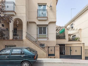 Maison jumelée avec balcon à vendre à Camino CEMENTERIO