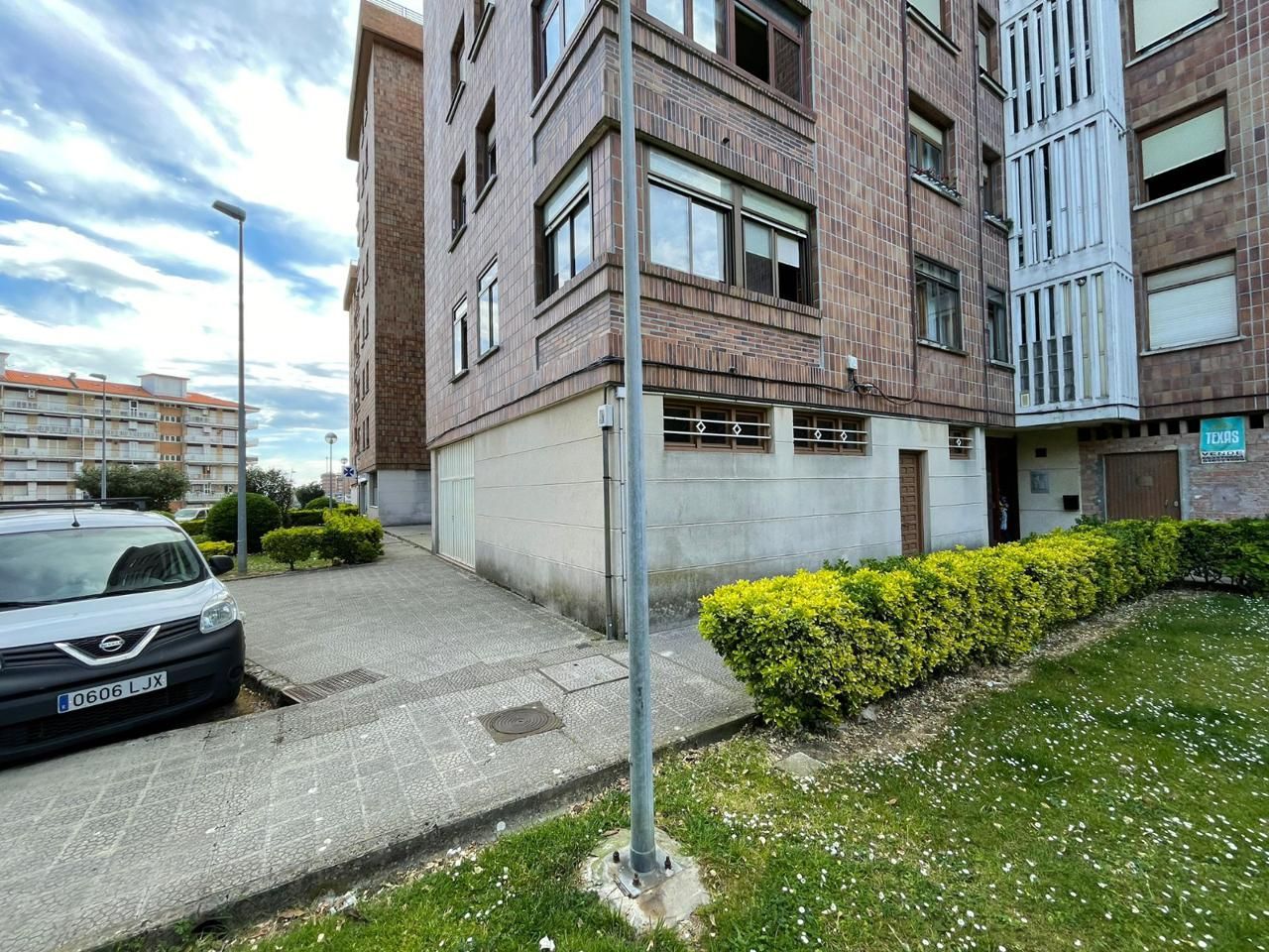 Exterior view of Garage for sale in Castro-Urdiales