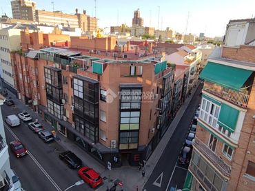 Àtic amb ascensor en venda a C. de Zabaleta
