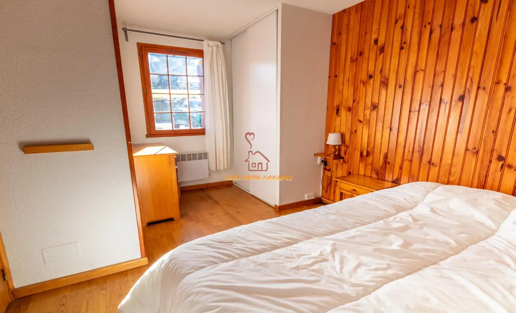 Habitación de Apartamento de alquiler en Sainte - Léocadie con Calefacción, Jardín privado y Parquet