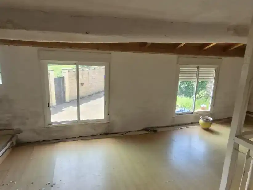 Finca rústica en venda en La Robla  amb Parquet