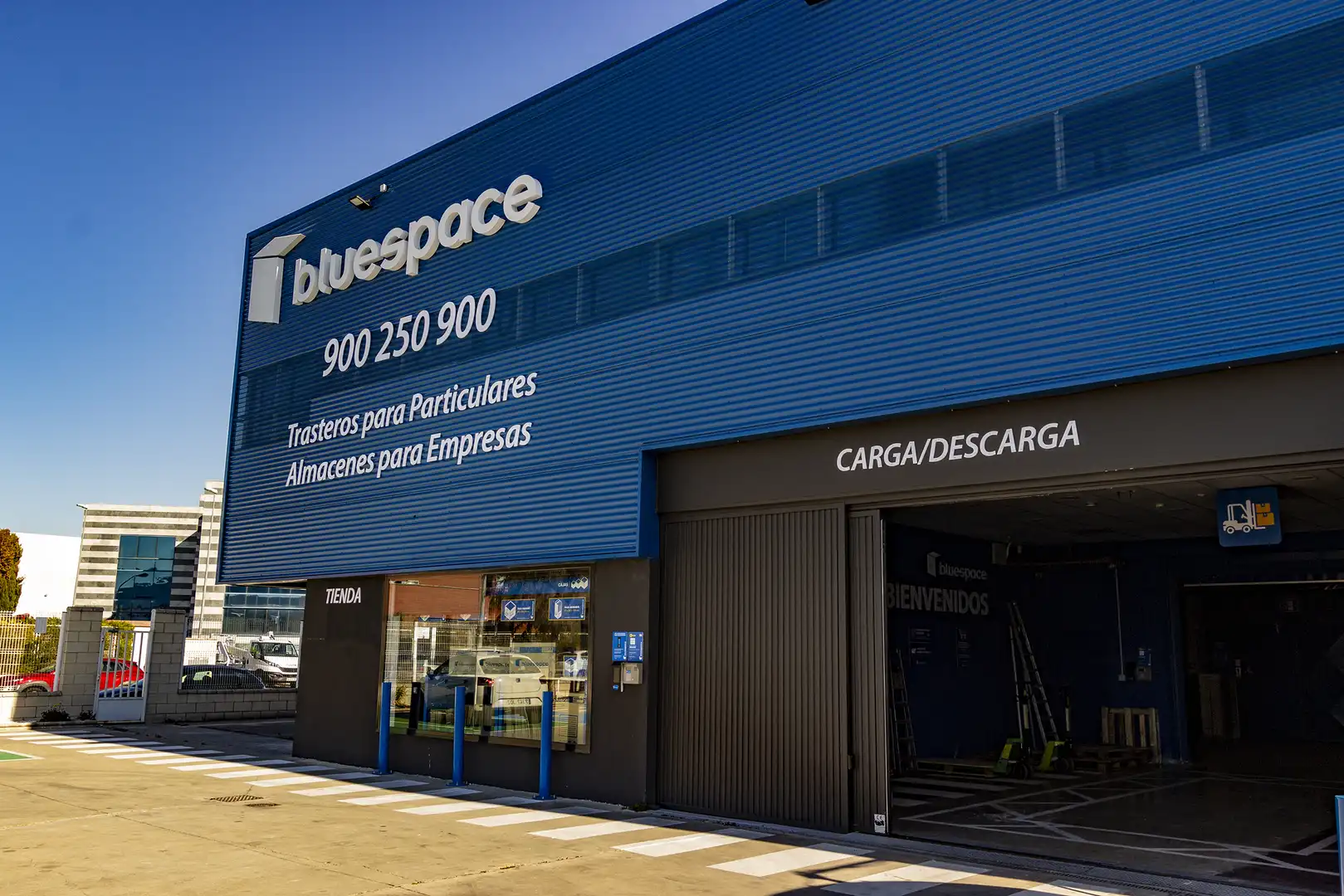 Exterior view of Garage for rent in Alcalá de Henares  with Alarm