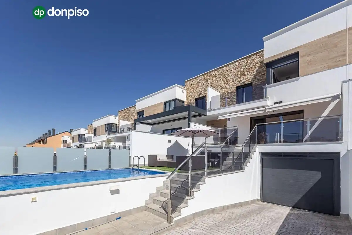 Villa avec terrasse à vendre à Calle Chimborazo