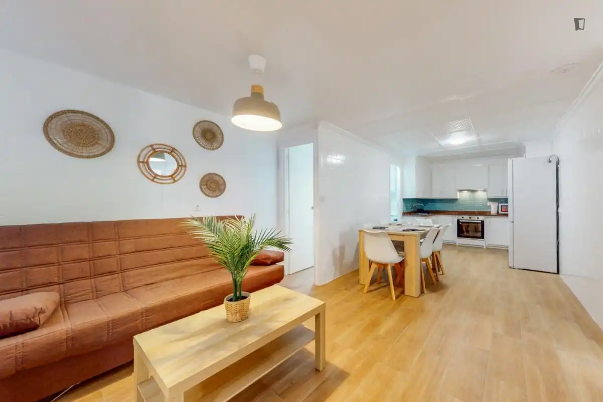 Habitación en Plaza Crevillente - Antiguos Juzgados - El Asilo