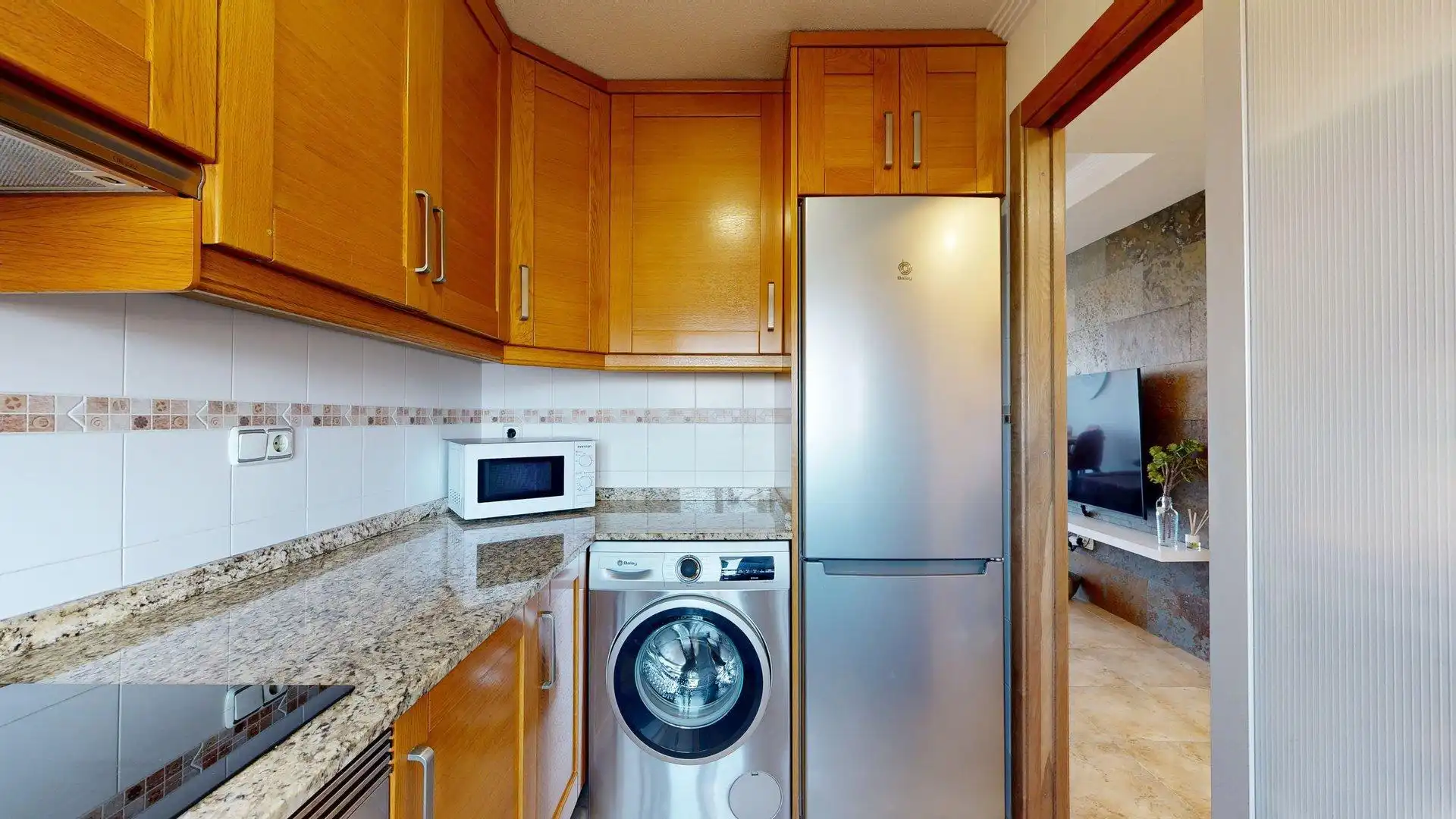 Cocina de Apartamento de alquiler en Elche / Elx con Aire acondicionado, Calefacción y Jardín privado