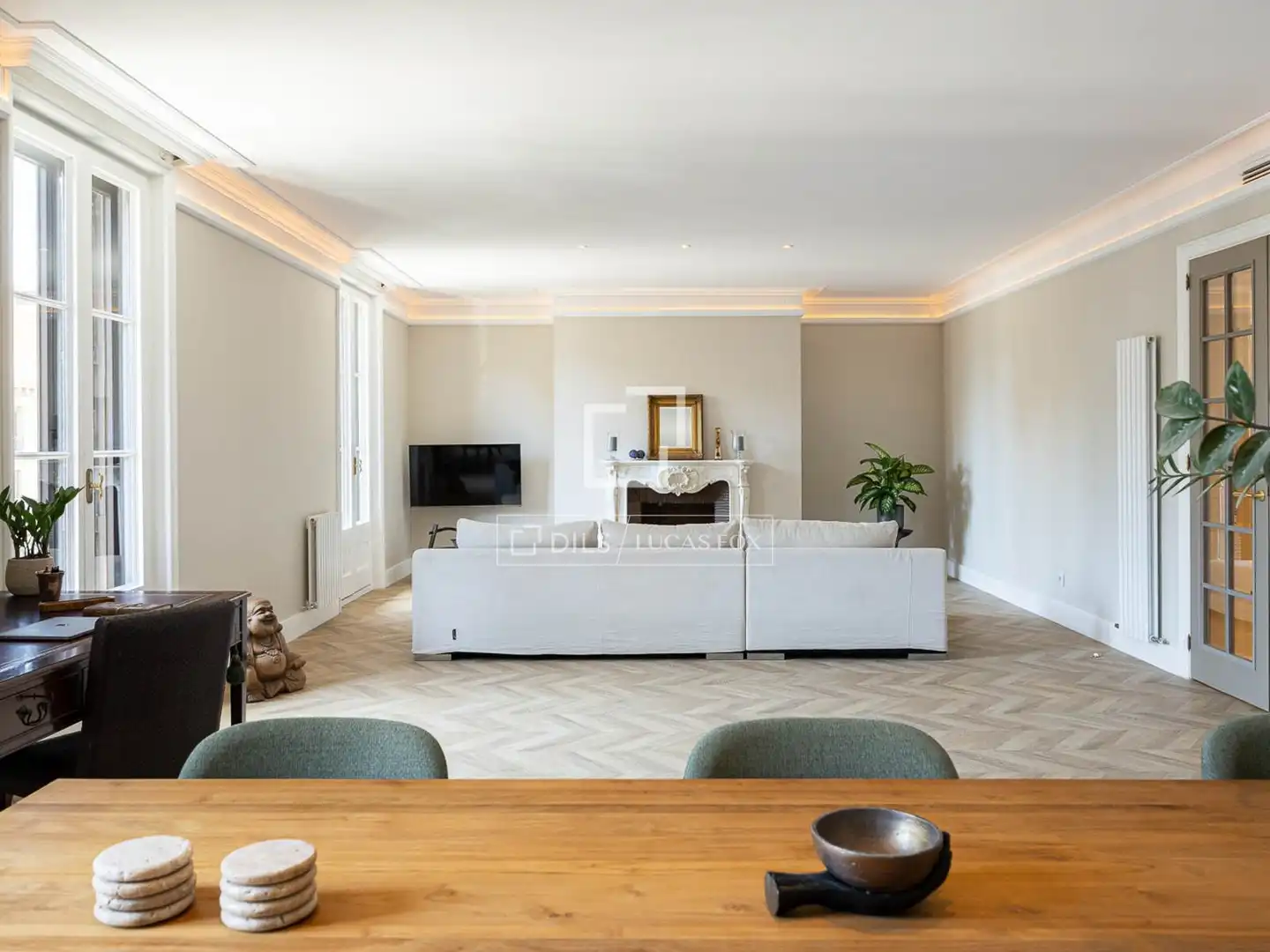 Wohnzimmer von Wohnung zum Verkauf in Barcelona mit Klimaanlage, Heizung und Parkett