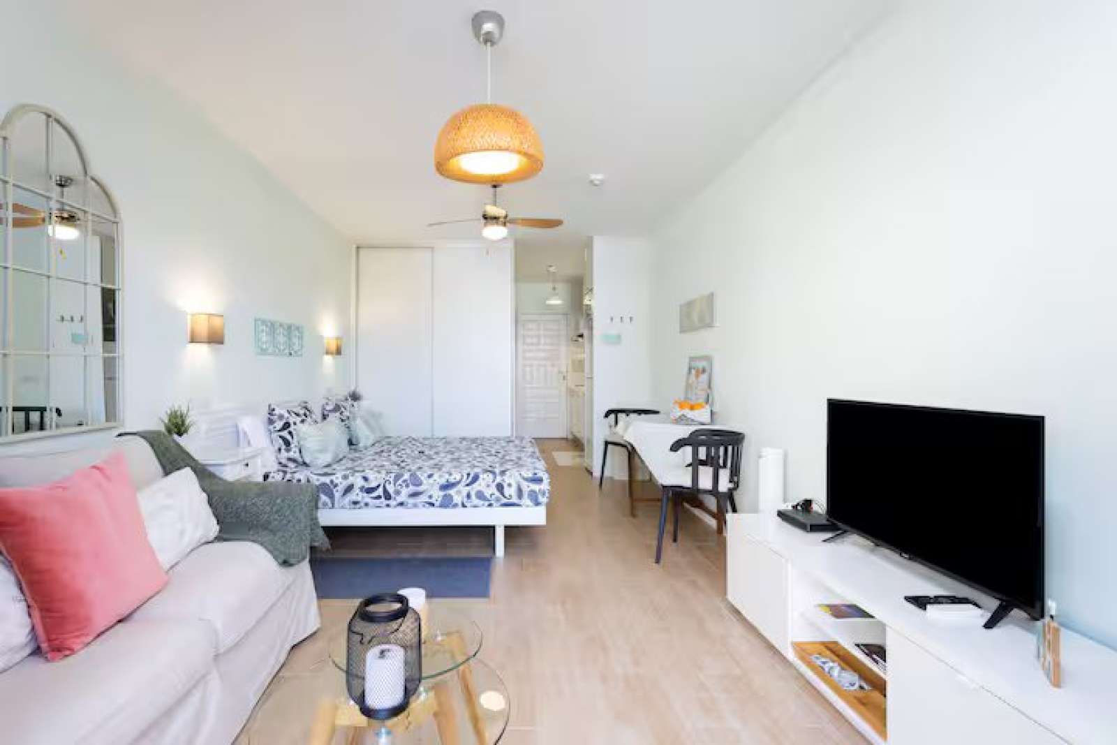 Bedroom of Study to share in Puerto de la Cruz  with Terrace