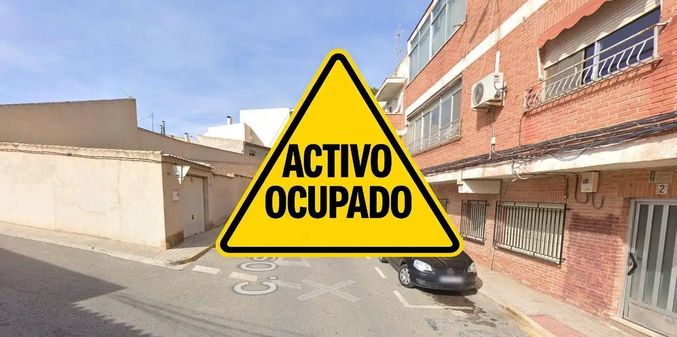 Pis en venda a OSCAR ESPLA
